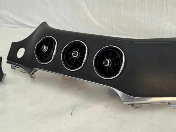 Kia Stinger GT Dashboard Decoratie Set OEM 2342340-J5100 image 4