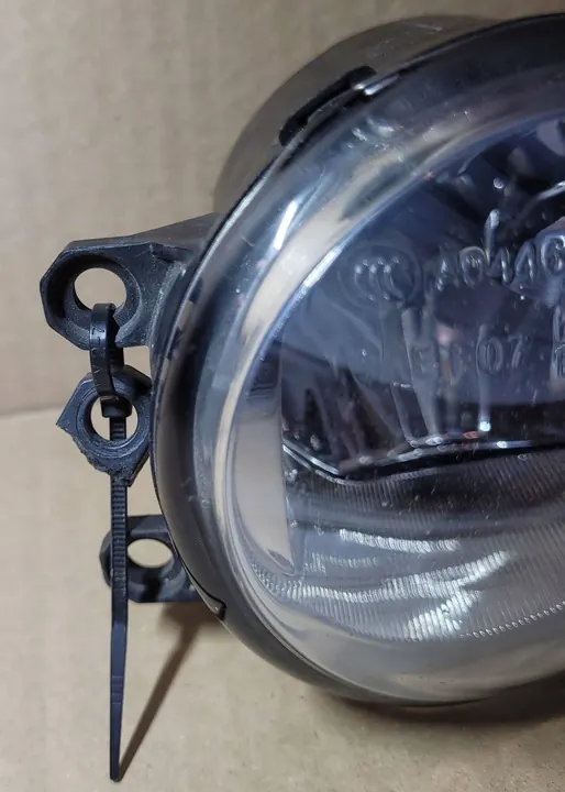 Farol Halógeno Esquerdo Toyota Avensis T27 Auris 06-12 OE 81220-0W040 image 4