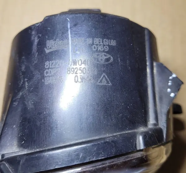 Farol Halógeno Esquerdo Toyota Avensis T27 Auris 06-12 OE 81220-0W040 image 6