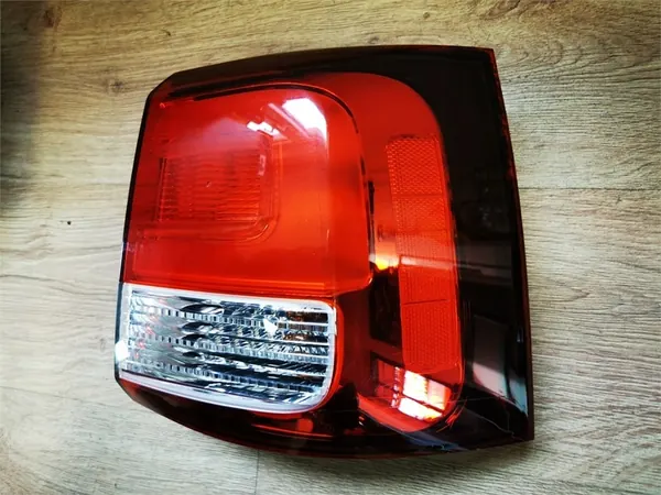 KIA SORENTO II LIFT 12-15 Lámpara Trasera Derecha image 5