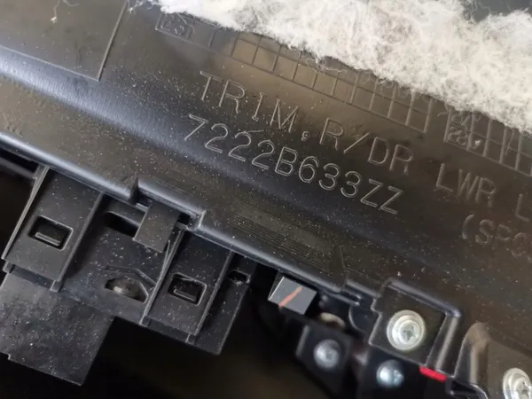OEM 7222B633ZZ Takaluukunahka Vasen Mitsubishi Outlander image 5