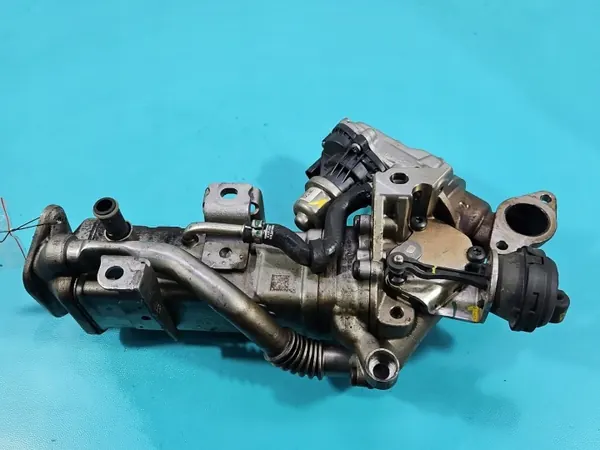 Arrefecedor válvula EGR OEM 7822347 BMW G30 2.0D image 2