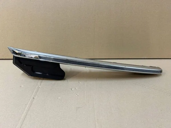 OEM 761941056 Oikea DRL VW Touareg III Liftille image 2