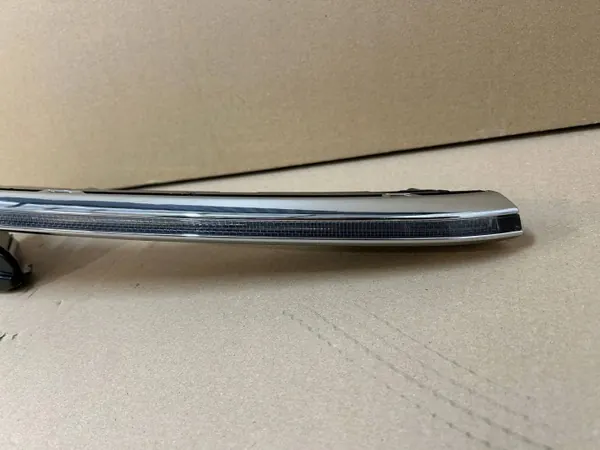 OEM 761941056 Oikea DRL VW Touareg III Liftille image 3