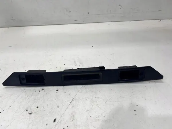 OEM 8P4827574 Cache Éclairage Plaque Audi A3 A4 A6 image 2