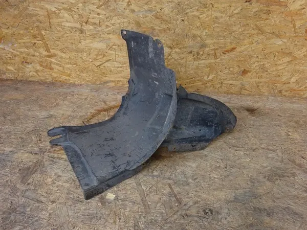 VW GOLF V 03-08 Right Front Wheel Arch 1K0805912C image 3