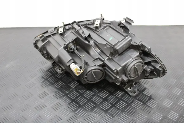 Linker Voorlicht Mercedes B-Klasse W246 Lift A2468205361 image 5