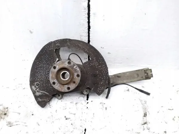 Buje Rueda Delantera Izquierda OEM 6773783 - BMW X5 F15 2016 image 2