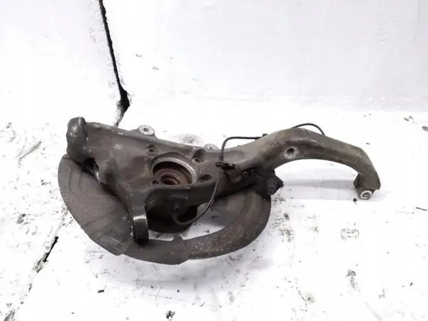 Buje Rueda Delantera Izquierda OEM 6773783 - BMW X5 F15 2016 image 4