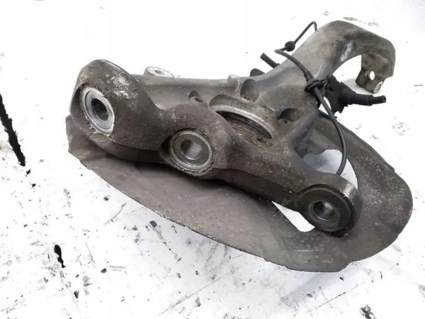 Buje Rueda Delantera Izquierda OEM 6773783 - BMW X5 F15 2016 image 7