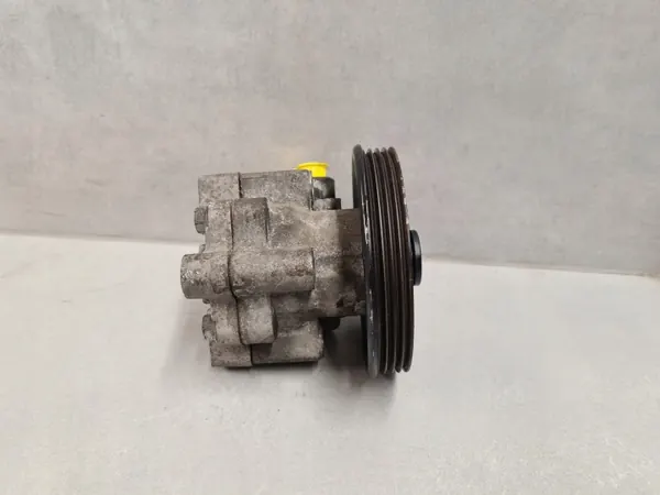 Pompe de direction OEM 96837813 pour Opel Astra image 4