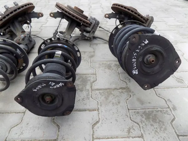 Snodi anteriori sinistro e destro Renault Megane III Scenic III image 6