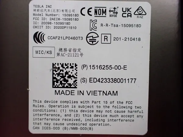 OEM 1516255-00-E Garniture Pilier Portière Gauche Tesla Y image 4