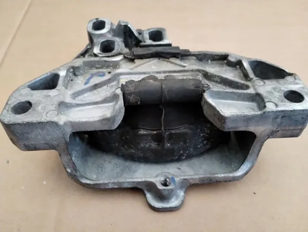 Soporte de caja Mercedes A1772403500 - Usado image 3