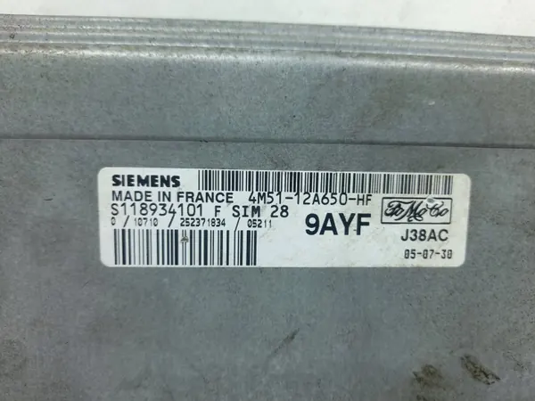 Unidad de Control Motor 4M51-12A650-HF para Ford Focus MK2 1.6 image 3