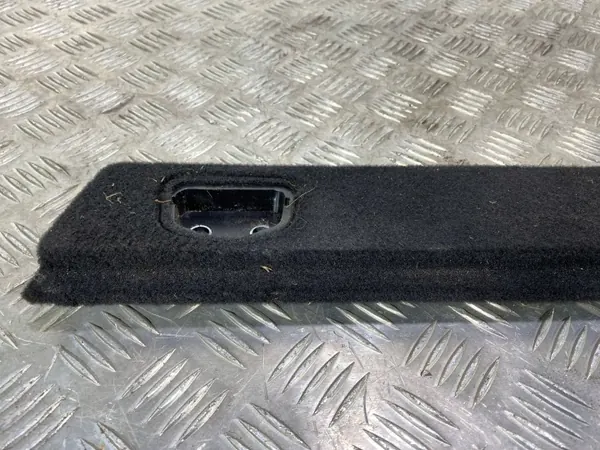 Alfa Romeo Stelvio 2.0T 21r Moldura porta-malas esquerda traseira OEM 1561291020 image 5