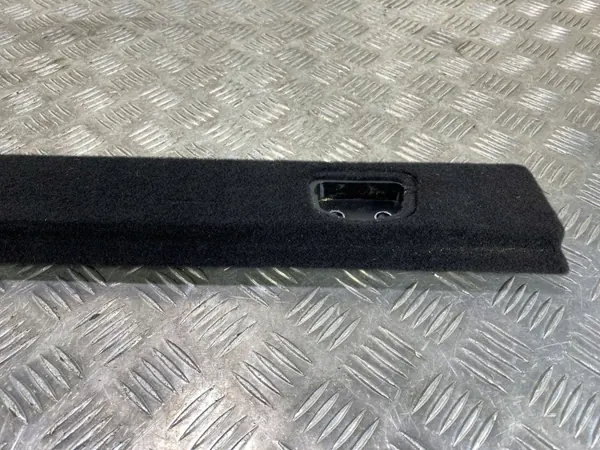 Alfa Romeo Stelvio 2.0T 21r Moldura porta-malas esquerda traseira OEM 1561291020 image 7