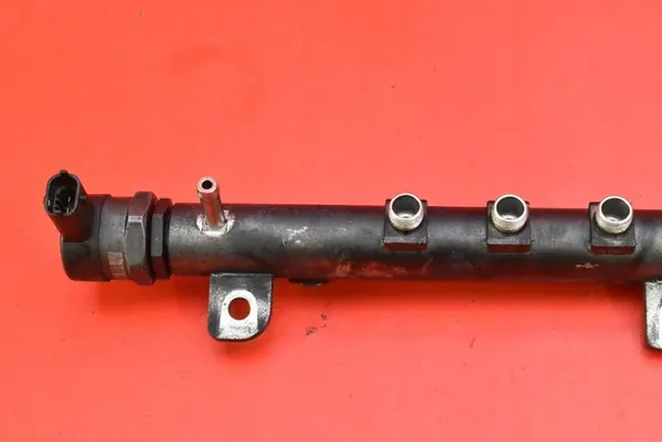 Trilho de Combustível  Alfa Romeo 159 2.4 JTD image 5