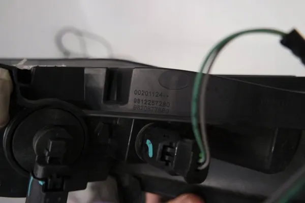 Luces diurnas Citroen C3 Aircross OEM 00201124 image 5