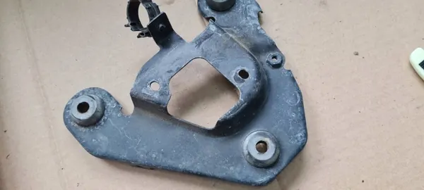 Maserati Luftfilterfäste OEM KTS23653 image 6