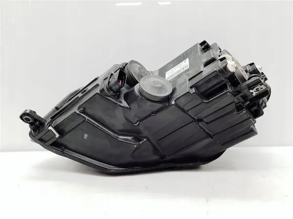 VW Caddy III 2K1 Lift Oikea Etuvalo image 7