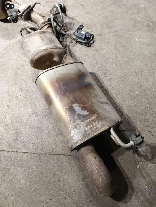 Toyota Yaris P21 Katalysator OEM 9841851780 image 6