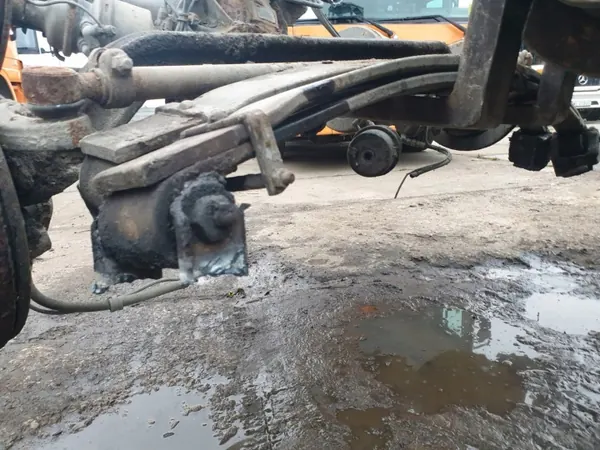 Voorveer OEM 1234 voor Volvo FL6 - Gebruikt image 2