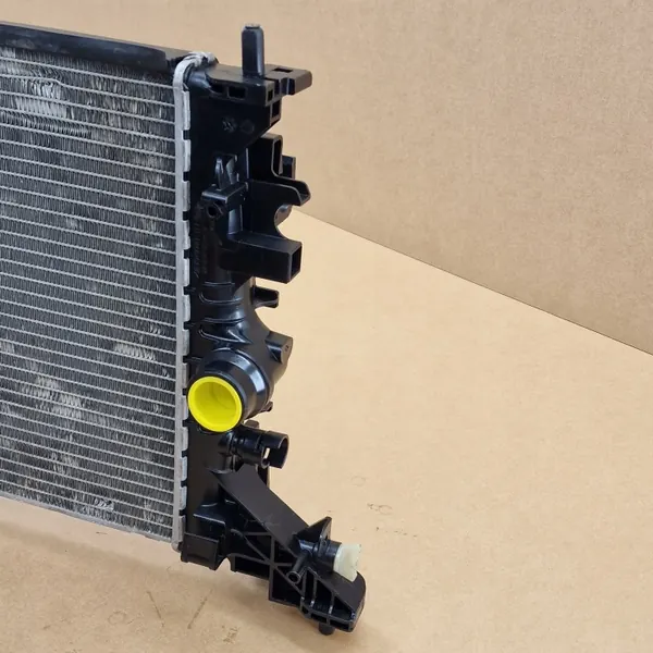 Radiateur d'eau Opel OEM 13453906 pour Astra K image 3