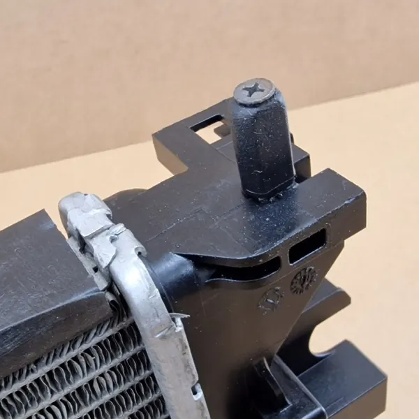 Radiateur d'eau Opel OEM 13453906 pour Astra K image 4