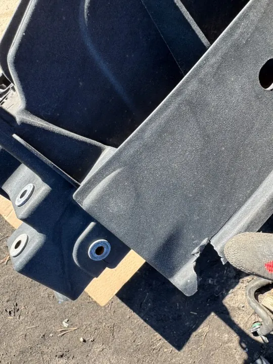 VW Tiguan etuvahvike OEM 5N0805594F image 5