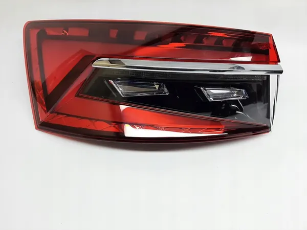 LÁMPARA TRASERA IZQUIERDA SUPERB 3 III SEDÁN 3V5945207C image 4