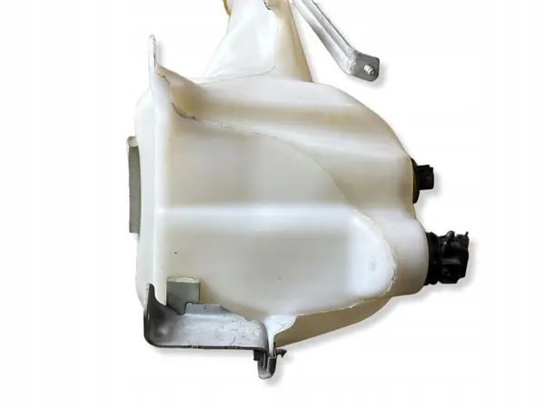 Dodge Charger Tuulilasinpesusäiliö OEM 05182852A image 6