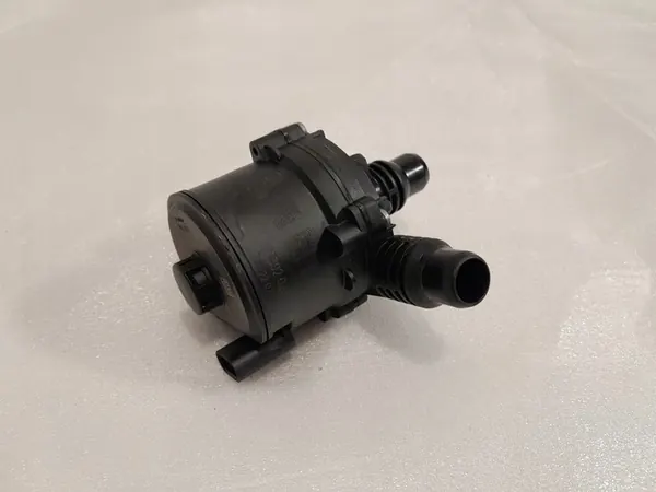 BMW X7 G07 Tilläggsvattenpump 9470045 image 2