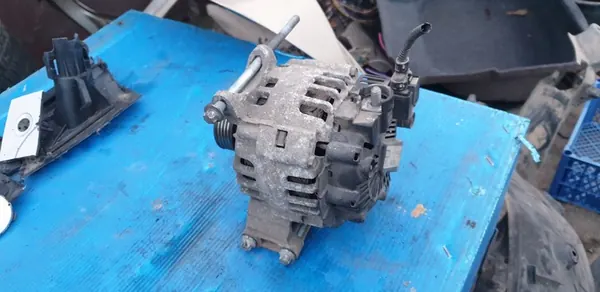 Mercedes W169 A-luokka 1.5 Vaihtovirtageneraattori A2661540802 image 2