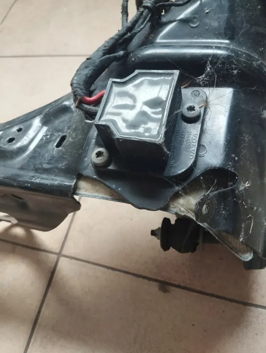 Volvo Fjädringskompressor OEM 32315091 - Begagnad image 5