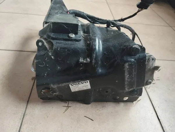 Volvo Fjädringskompressor OEM 32315091 - Begagnad image 6