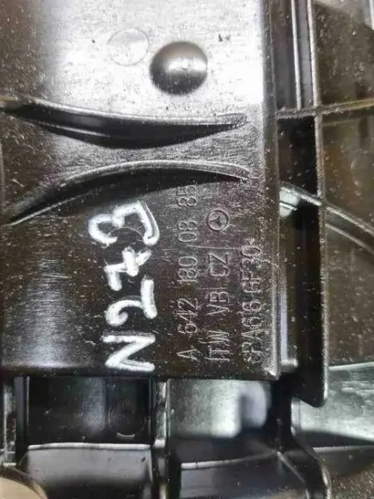 Oliescheider OEM A6421800885 Mercedes C W204 image 3