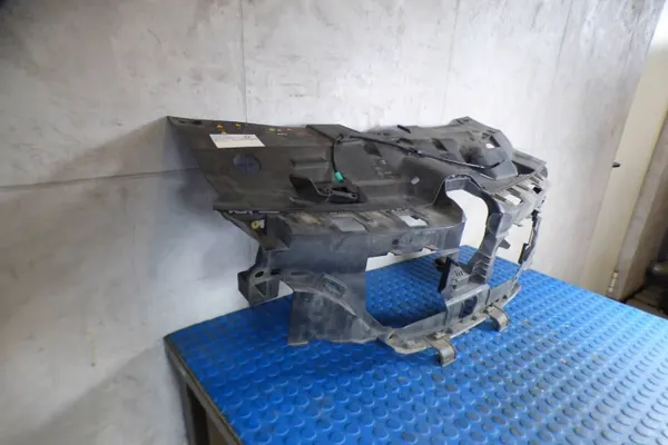 Renault Megane IV Grillikehikon Vahvike OEM 620360534R image 6