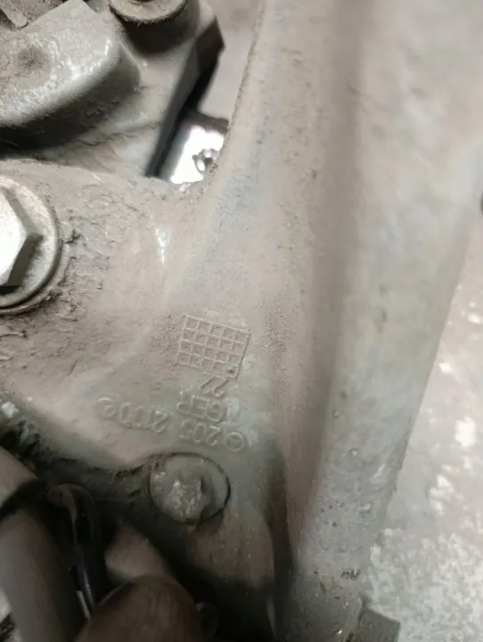 Mercedes-Benz C W205 linke Querlenker OEM 2052100 image 5