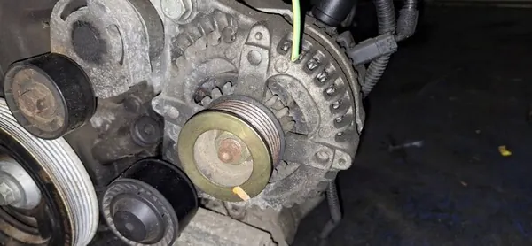 Peugeot 206 Vaihtovirtageneraattori 1.4L 2002 9640623580 image 2