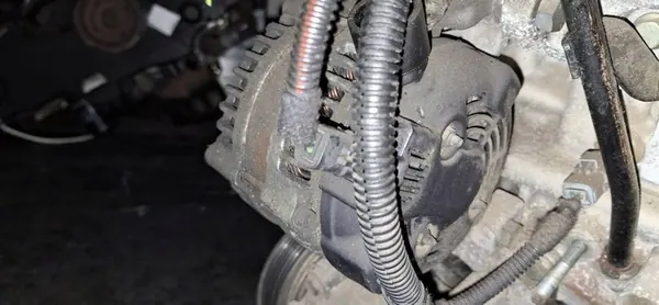 Peugeot 206 Vaihtovirtageneraattori 1.4L 2002 9640623580 image 3