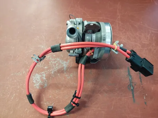 Pompe à air secondaire OEM 0001402700 Mercedes-Benz image 7