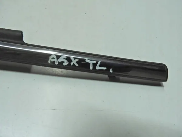 Mitsubishi ASX I 10-12 Vänster bakre kromfönsterlist FSX8231 image 7