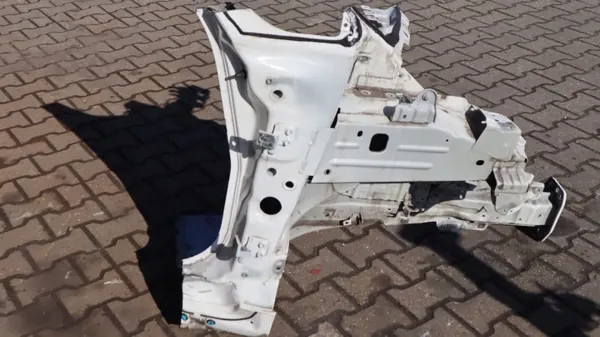 Fiat 500L oikea etulokasuoja OEM 117333094 image 2