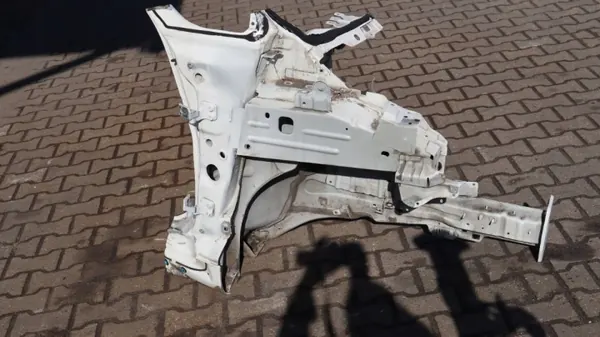 Fiat 500L oikea etulokasuoja OEM 117333094 image 4