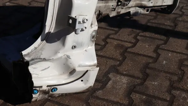 Fiat 500L oikea etulokasuoja OEM 117333094 image 5