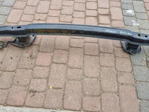 BMW 3 (E90/E91) Takapuskuri Vahvistus 2009-2012 OEM image 7
