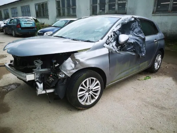 Pieza Citroen C4 OEM 12678023 Usada 2018 image 6