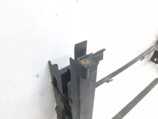 BMW OE Radiatorbevestiging OEM 7804617 voor 5-serie F10 image 6