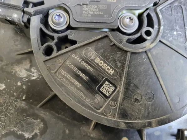 AdBlue-säiliöpumppu OEM 5Q0131969C Audi Q3 8U 2.0 TDI:lle image 4